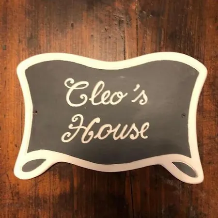 Cleo's House Casabasciana