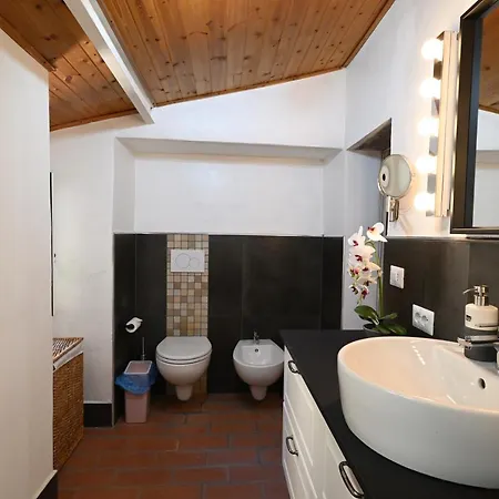Cleo's House * Casabasciana